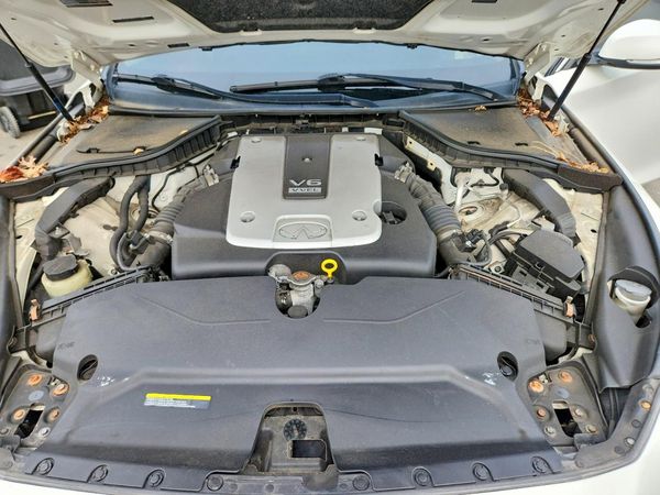 2015 INFINITI Q50