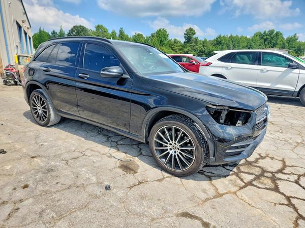 2021 MERCEDES-BENZ GLC 300