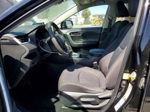 2021 TOYOTA RAV4 LE HV