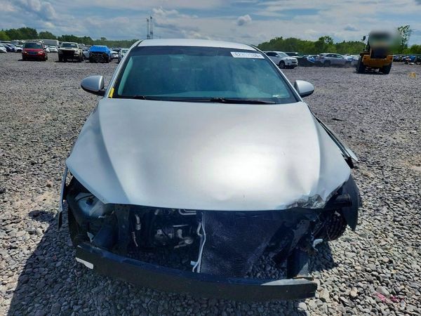 2017 HYUNDAI ELANTRA SE Base