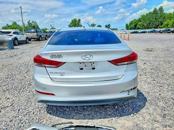 2017 HYUNDAI ELANTRA SE Base