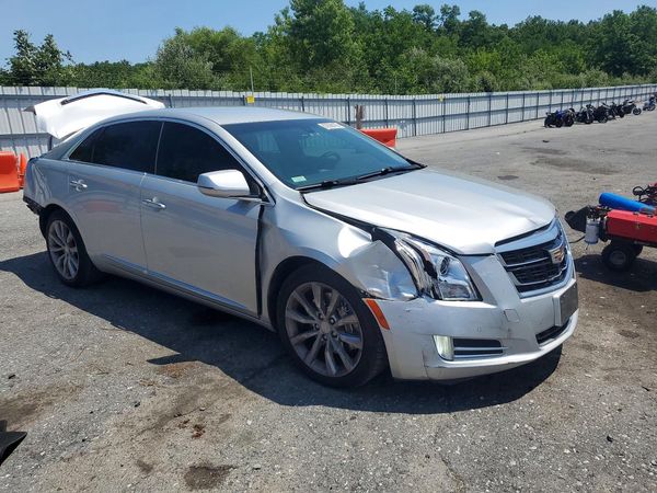 2017 CADILLAC XTS Luxury