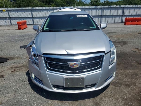 2017 CADILLAC XTS Luxury