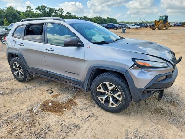 2015 JEEP CHEROKEE TRAILHAWK 4X4