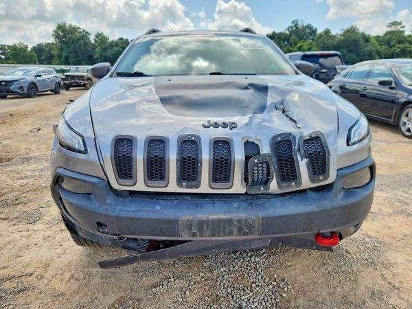 2015 JEEP CHEROKEE TRAILHAWK 4X4