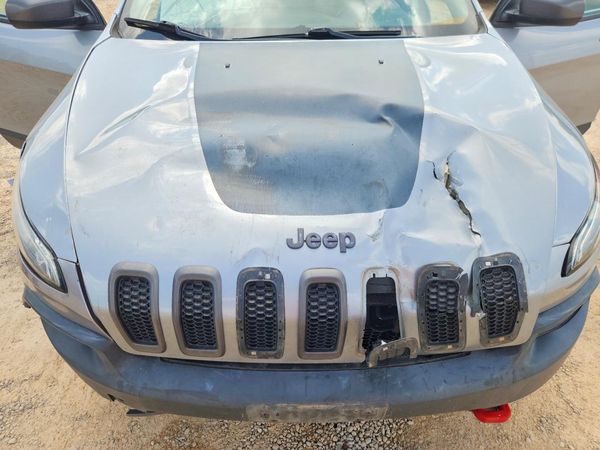 2015 JEEP CHEROKEE TRAILHAWK 4X4