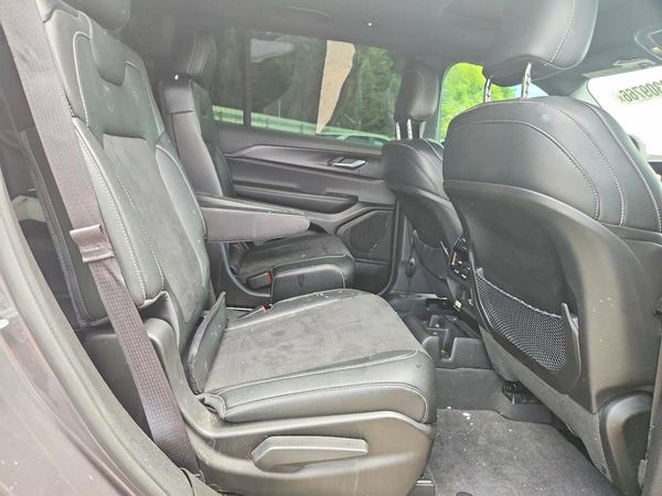2024 JEEP GRAND CHEROKEE L LAREDO 4X4