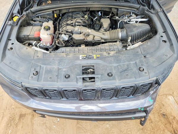 2024 JEEP GRAND CHEROKEE L LAREDO 4X4