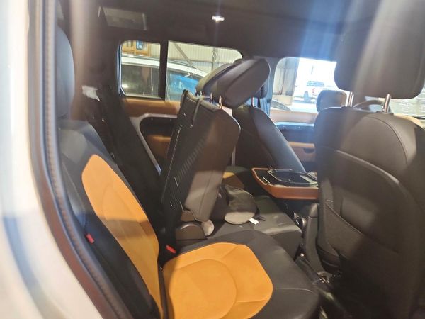 2024 LAND ROVER DEFENDER