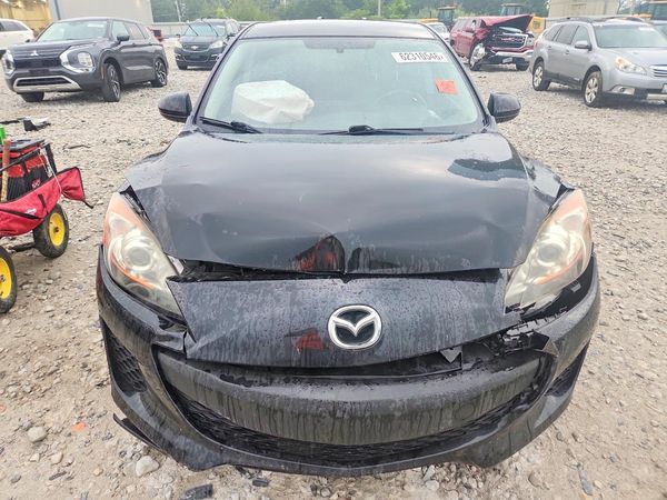 2013 MAZDA 3 SV/Base