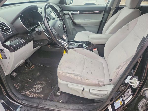 2014 KIA SORENTO Base/ LX