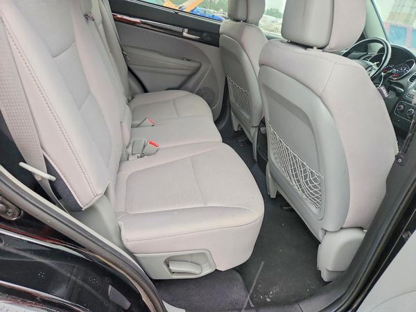 2014 KIA SORENTO Base/ LX