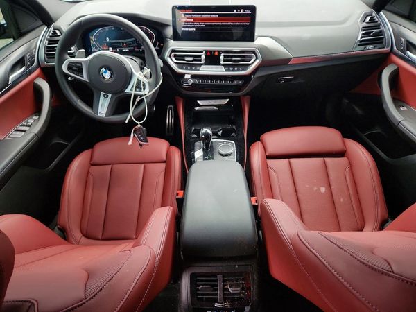 2025 BMW X4 xDrive 30i