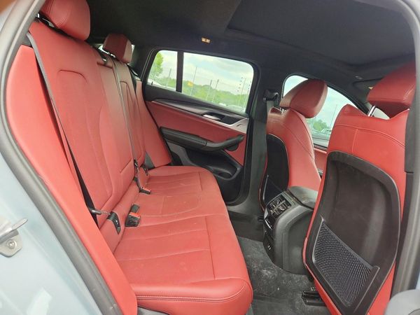 2025 BMW X4 xDrive 30i