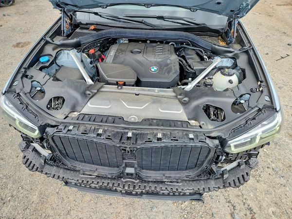 2025 BMW X4 xDrive 30i