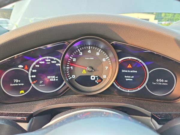 2022 PORSCHE CAYENNE Base