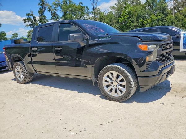 2022 CHEVROLET SILVERADO Custom