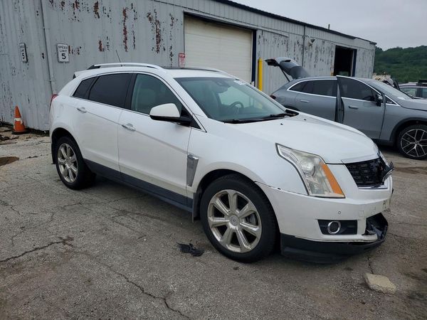 2016 CADILLAC SRX Performance