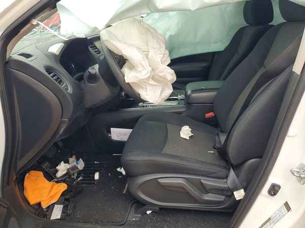 2018 NISSAN PATHFINDER — DENT