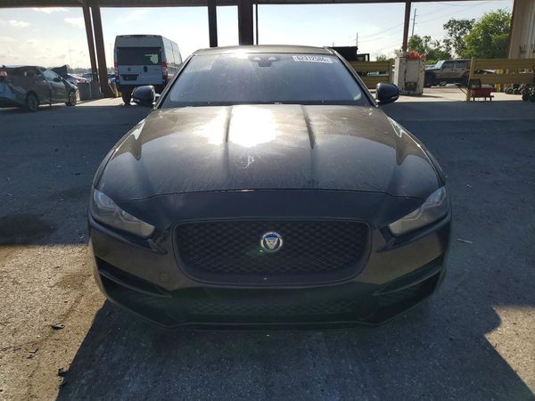 2017 JAGUAR XE