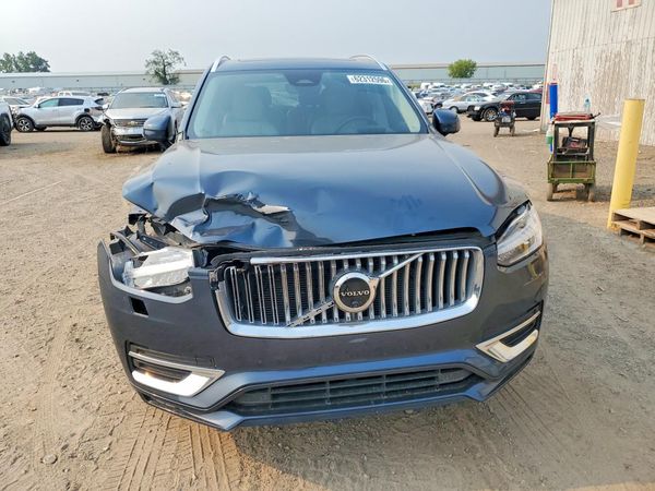 2023 VOLVO XC90