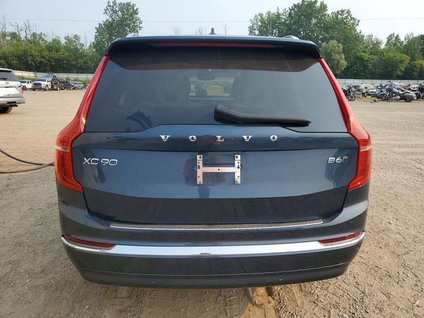 2023 VOLVO XC90