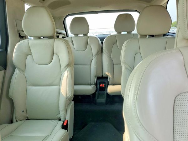 2023 VOLVO XC90