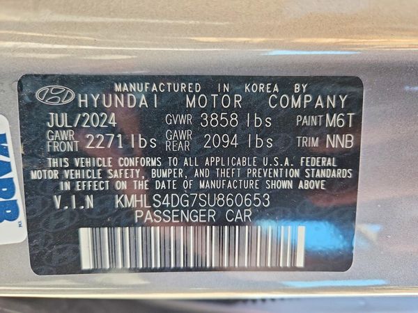 2025 HYUNDAI ELANTRA SEL Convenience