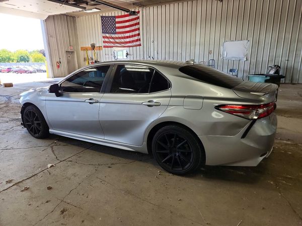 2019 TOYOTA CAMRY