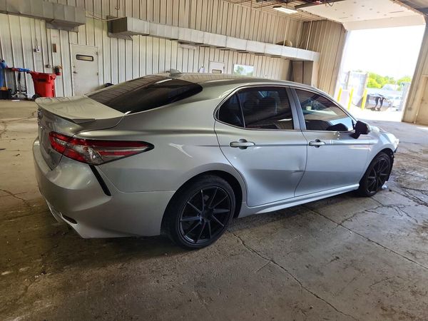 2019 TOYOTA CAMRY