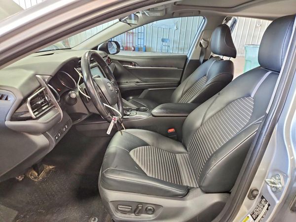 2019 TOYOTA CAMRY