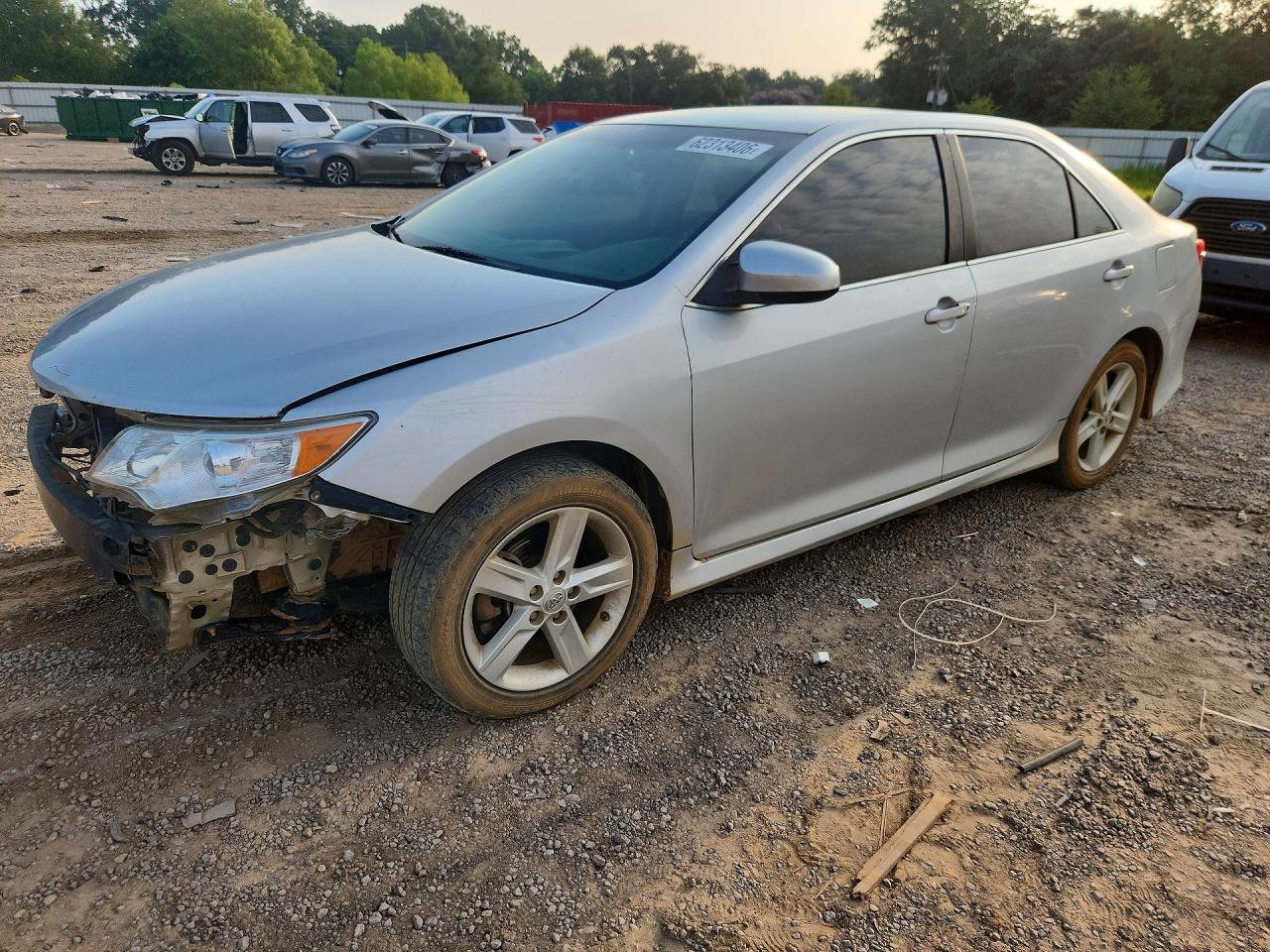 2014 TOYOTA CAMRY