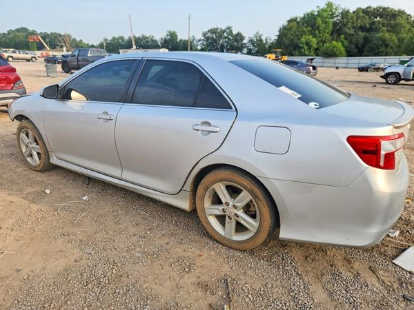 2014 TOYOTA CAMRY