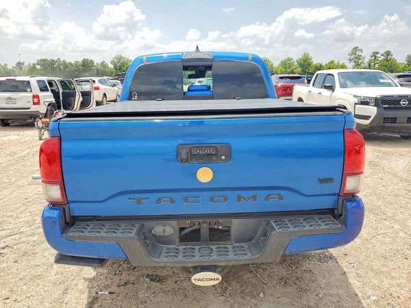 2018 TOYOTA TACOMA
