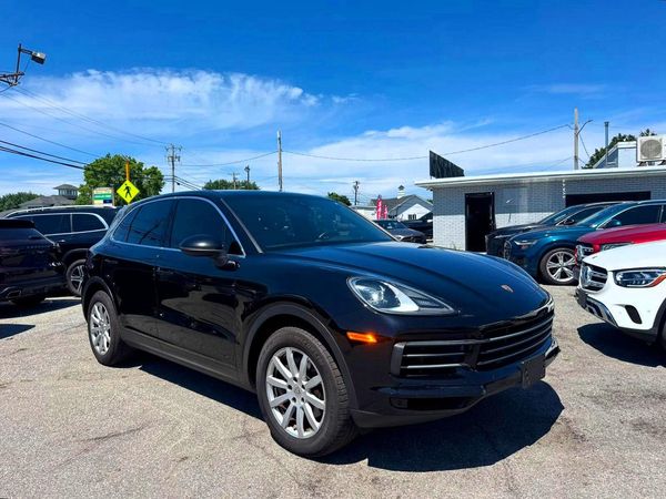 2019 PORSCHE CAYENNE