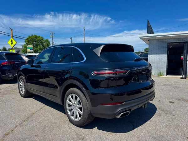 2019 PORSCHE CAYENNE