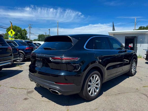 2019 PORSCHE CAYENNE