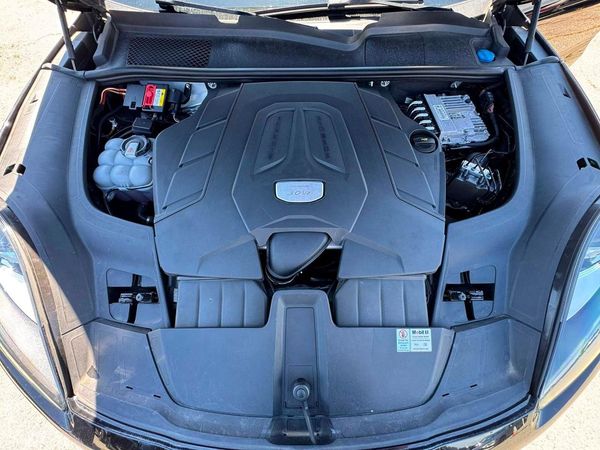 2019 PORSCHE CAYENNE