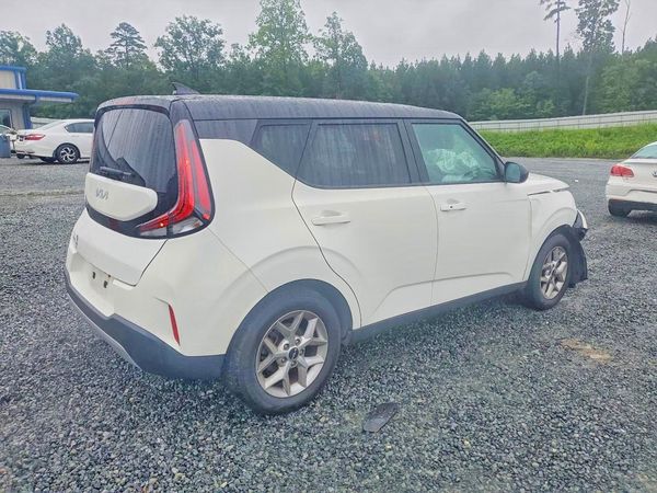 2024 KIA SOUL LX, S