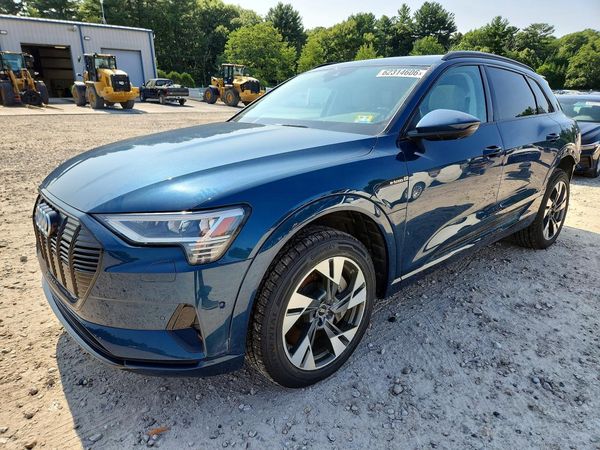 2021 AUDI E-TRON quattro Premium
