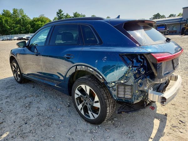 2021 AUDI E-TRON quattro Premium