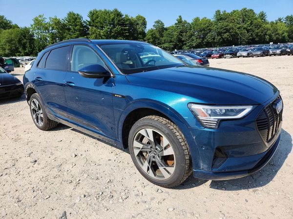 2021 AUDI E-TRON quattro Premium