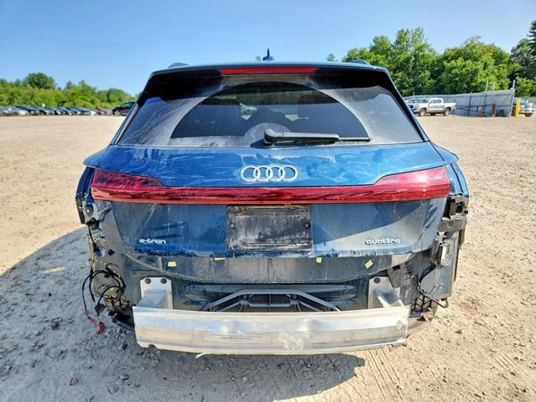 2021 AUDI E-TRON quattro Premium
