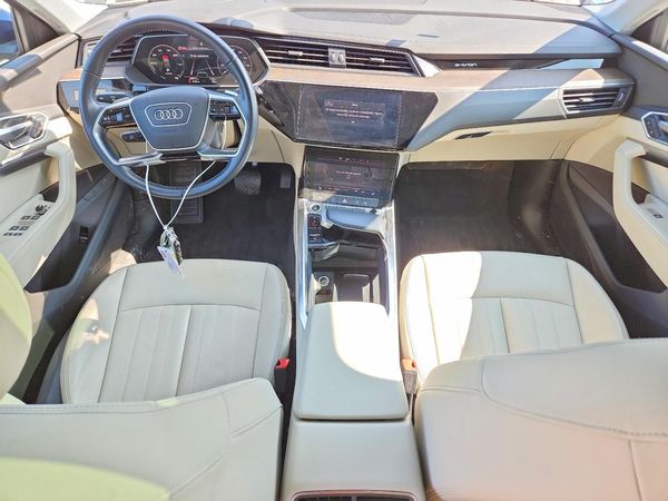 2021 AUDI E-TRON quattro Premium