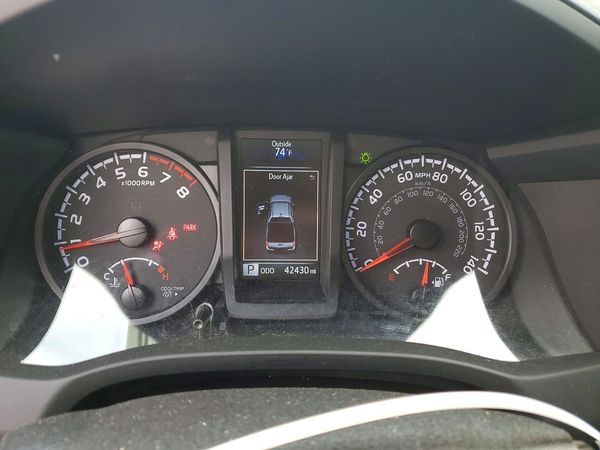 2023 TOYOTA TACOMA SR5