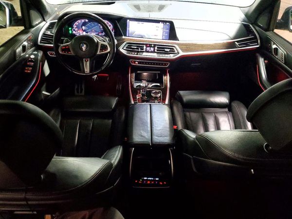 2020 BMW X7