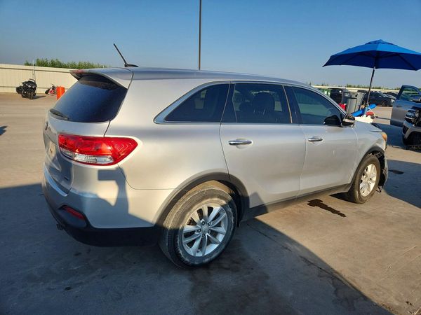2017 KIA SORENTO L, LX