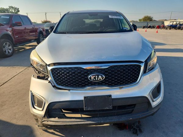 2017 KIA SORENTO L, LX