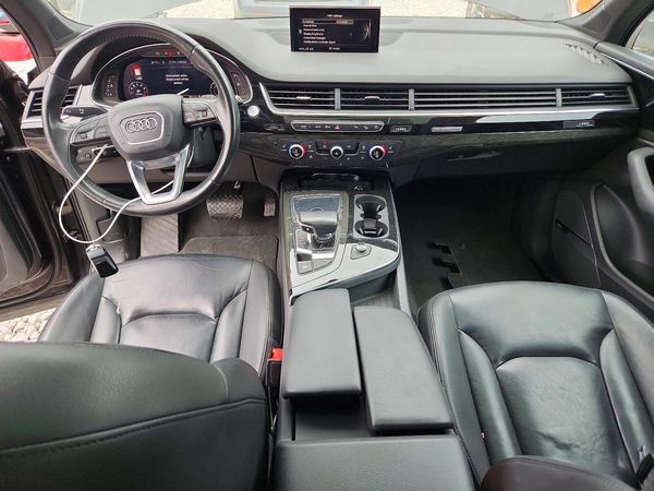 2018 AUDI Q7 quattro Premium Plus