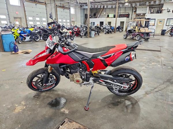 2024 DUCATI HYPERMOTARD
